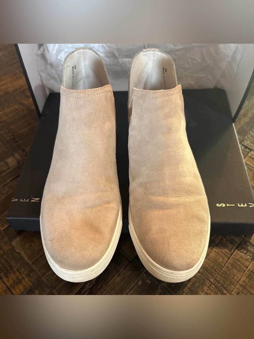 Steve Madden - Picture 4 of 7